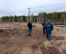 Сотрудники МЧС России проверили как населённые пункты, подверженные угрозе перехода лесных пожаров, выполнили превентивные мероприятия