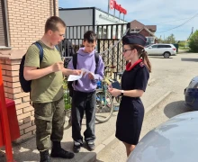 Сотрудники Госавтоинспекции Заречного ведут активную профилактическую работу с населением, направленную на сокращение уровня дорожно-транспортных происшествий с участием несовершеннолетних