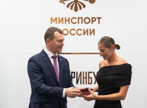 Спортсменка из Косулино получила удостоверение мастера спорта из рук министра спорта России