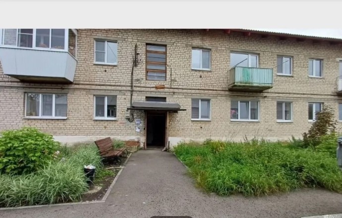 Продаётся двухкомнатная квартира в центре Белоярского на Юбилейной, 8а