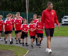Белоярская АЭС вручила юным футболистам СК Феникс более 200 комплектов новой формы