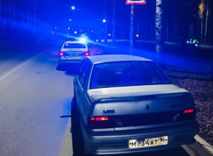 В Заречном инспекторы ДПС остановили нетрезвого водителя на Курчатова