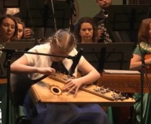 Маша Пермякова солировала с Уральским государственным русским оркестром