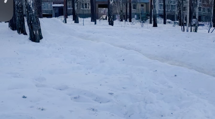 Жителей Курчатова, 27 и других ближайших домов приглашают построить снежную горку для детей