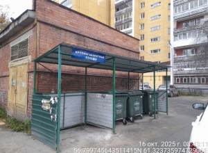 Крупногабаритный мусор с контейнерных площадок Заречного наконец-то начали вывозить