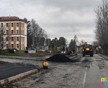 На улице Бажова в Заречном завершают восстановление тротуаров