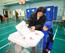 Юные зареченцы вместе с родителями посетили избирательные участки