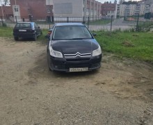 В Заречном разыскивают владельцев автомобилей, мешающих ремонту дорог