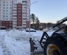 Организована механизированная уборка придомовых территорий