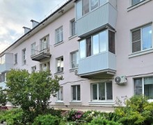 Продаётся двухкомнатная квартира 45 кв. м на Комсомольской, 5