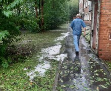 А в старом посёлке прошёл град!
