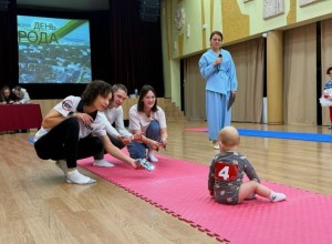 В Заречном День города открыли марафоном в ползунках
