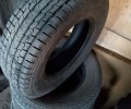 Продаю почти новую зимнюю резину-липучку