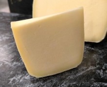 Свежая партия домашнего сыра ждёт покупателей в Заречном