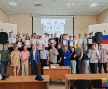 3 июня в актовом зале УрТК 32 выпускника первых в Заречном курсов по конструированию беспилотных воздушных судов и управлению ими получили сертификаты об обучении