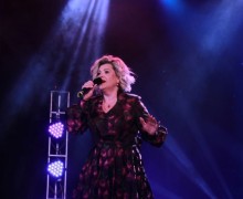 В преддверии Международного женского дня в Белоярском районном Доме культуры прошёл праздничный концерт для сотрудниц администрации Белоярского муниципального округа