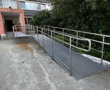 В нынешнем году управляющие компании Заречного продолжат устанавливать пандусы для маломобильных людей