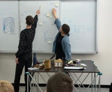 В УрТК состоялось занятие для школьников: они приступили к созданию города будущего