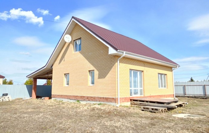 Продажа коттеджа 100 м² на участке 10 соток в Заречном