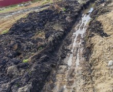 Жители Боярки сами вырыли траншеи, чтобы отвести воду от домов