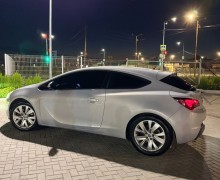 Opel Astra GTC, 