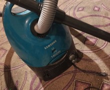 Продам пылесосы и люстру