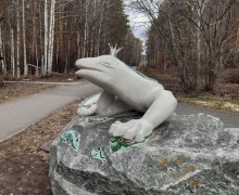 СОВСЕМ ПОБЛЕДНЕЛА