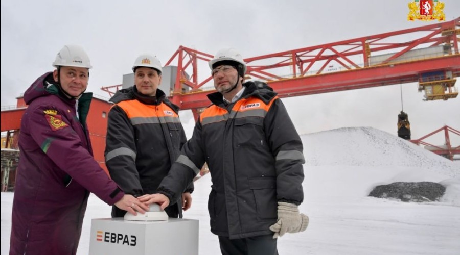 Денис Паслер дал старт работе нового оборудования на ЕВРАЗ-НТМК