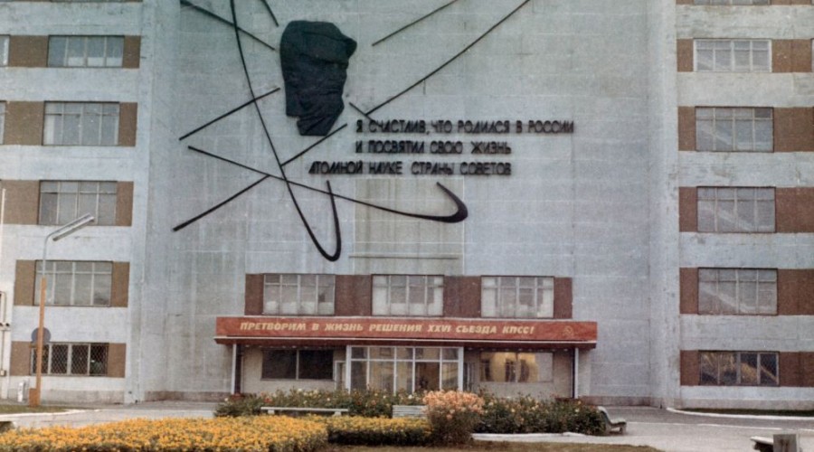 Любите старые фоточки так, как любим их мы?