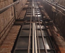 Специалисты ООО Финлифт наглядно показали почему нужно менять лифты