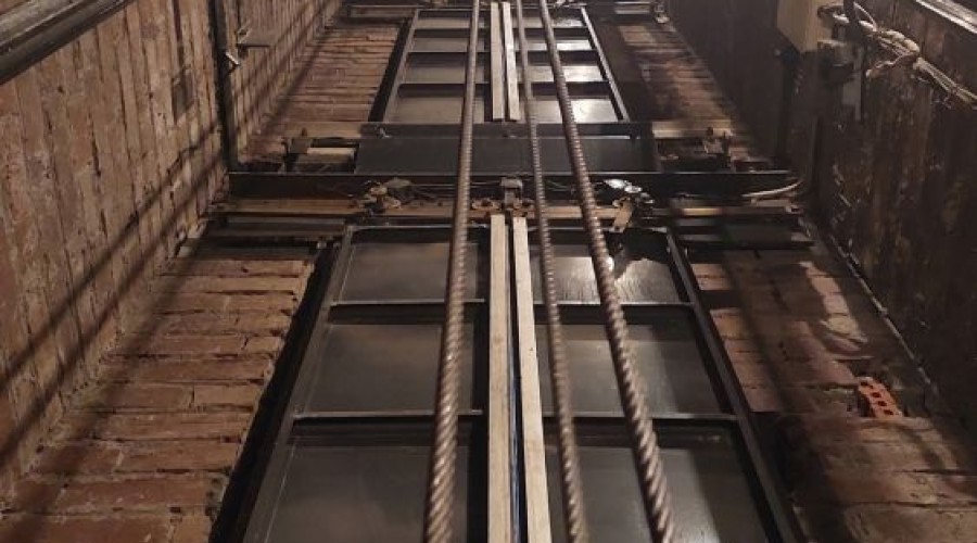 Специалисты ООО Финлифт наглядно показали почему нужно менять лифты