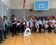 День знаний в Заречном: сотрудники ГИБДД поздравили школьников и напомнили о безопасности