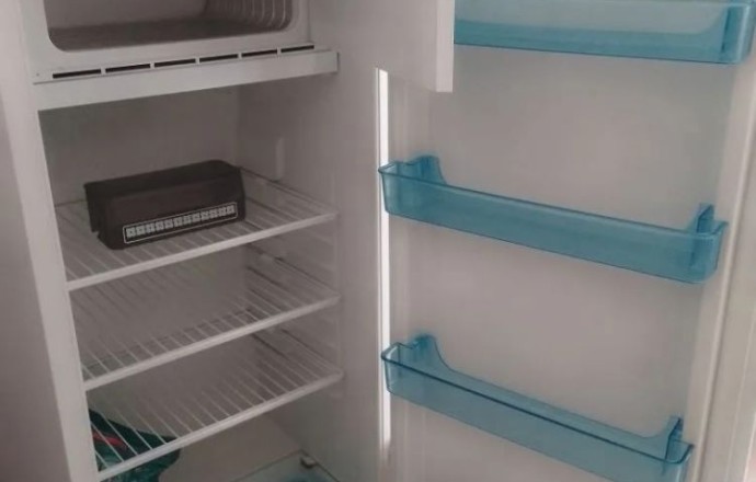 Холодильник продам