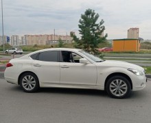 Infiniti M25, 2011