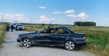 Смертельная авария в Белоярском районе: водитель BMW погиб при опрокидывании