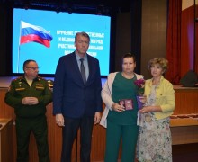В Белоярском районе вручили государственные и ведомственные награды участникам СВО