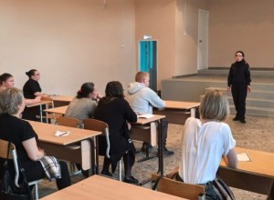 В преддверии летнего сезона сотрудники Госавтоинспекции активно участвуют в родительских собраниях