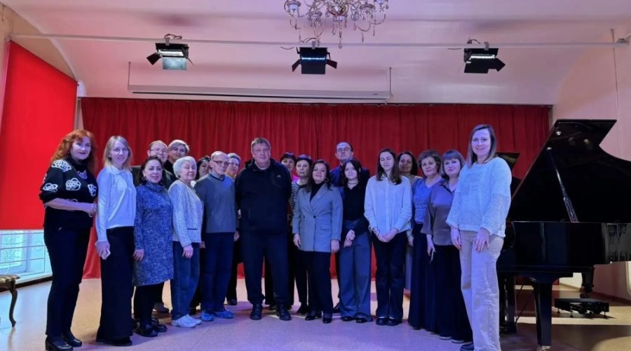 22 февраля 2026 года юные музыканты Детской музыкальной школы Заречного посетили мастер-классы известных исполнителей