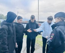 Госавтоинспекция и студотряд БМТ провели акцию по дорожной грамотности в Белоярском