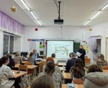 В ходе акции «Горка» инспекторы ГИБДД проводят беседы с родителями на школьных собраниях