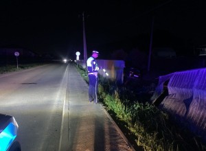 Госавтоинспекция Заречного устанавливает обстоятельства дорожно-транспортного происшествия, в котором пострадал несовершеннолетний водитель