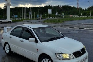 Mitsubishi Lancer, 2000