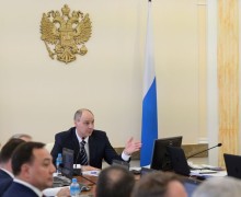 Врио губернатора Денис Паслер поручил до конца года ввести в эксплуатацию семь поликлиник в Свердловской области