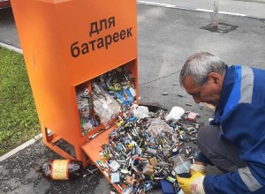 Сегодня из экобоксов вывезли батарейки