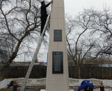 Жители Курманки привели в порядок мемориал погибшим в Великой Отечественной войне