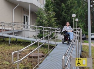 В Заречном появляется два новых пандуса в очень нужных местах