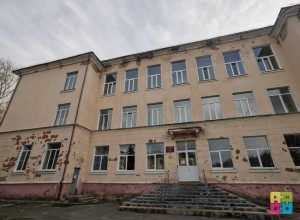 Фасад школы №4, как и обещали, собираются ремонтировать: уже начали искать подрядчика