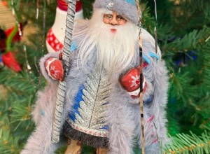 Морозко, сделанный зареченской мастерицей, стал лучшей авторской игрушкой