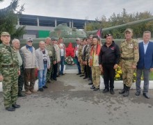 В Белоярском танкисты-ветераны отметили 80-летие праздника
