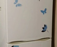 Продам холодильник за 4 тысячи рублей и кухонные шкафы